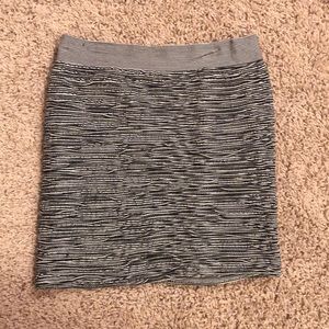 Black/White textured pencil skirt